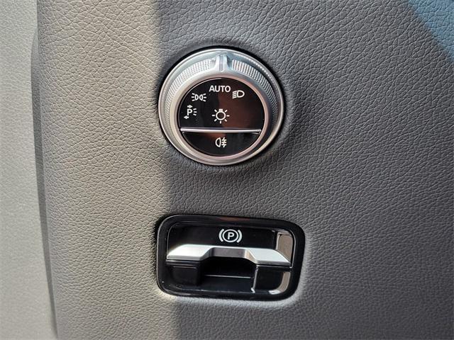 Photo of 2025 Black Mercedes-Benz GLC 300