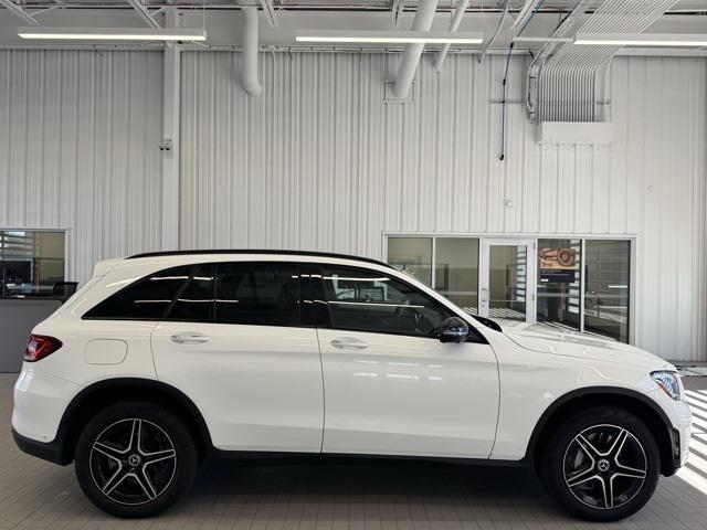Photo of 2022 White Mercedes-Benz GLC 300