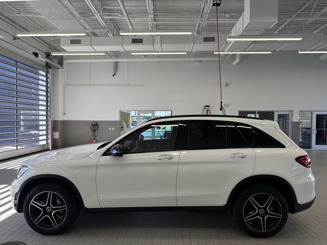 Photo of 2022 White Mercedes-Benz GLC 300