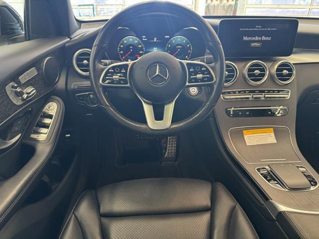 Photo of 2022 White Mercedes-Benz GLC 300