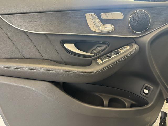 Photo of 2022 White Mercedes-Benz GLC 300