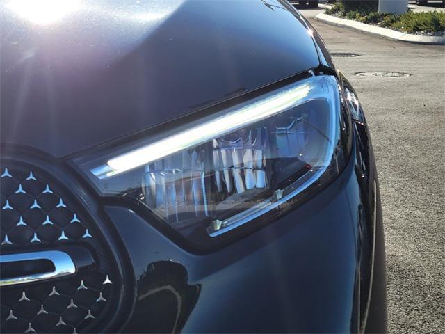 Photo of 2025 Black Mercedes-Benz GLC 300