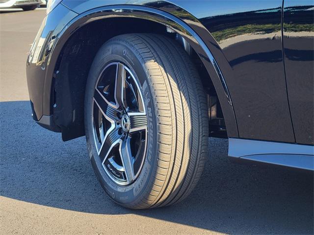Photo of 2025 Black Mercedes-Benz GLC 300