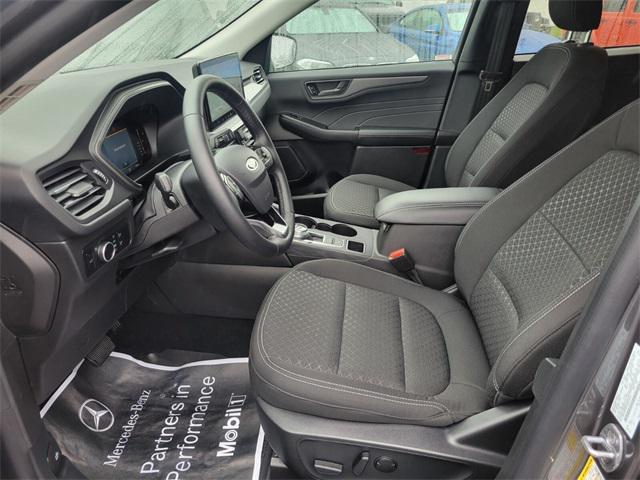 Photo of 2024 Carbonized Gray Metallic Ford Escape