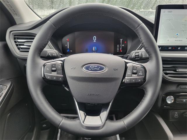 Photo of 2024 Carbonized Gray Metallic Ford Escape