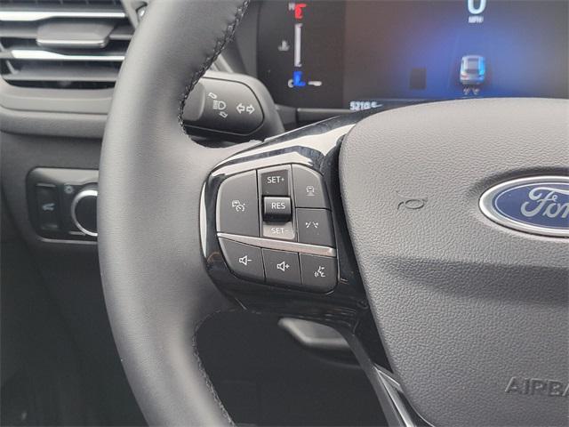 Photo of 2024 Carbonized Gray Metallic Ford Escape