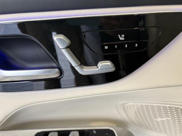 Photo of 2024 Gray Mercedes-Benz GLC 300