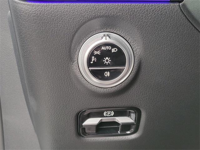 Photo of 2025 Silver Mercedes-Benz C-Class