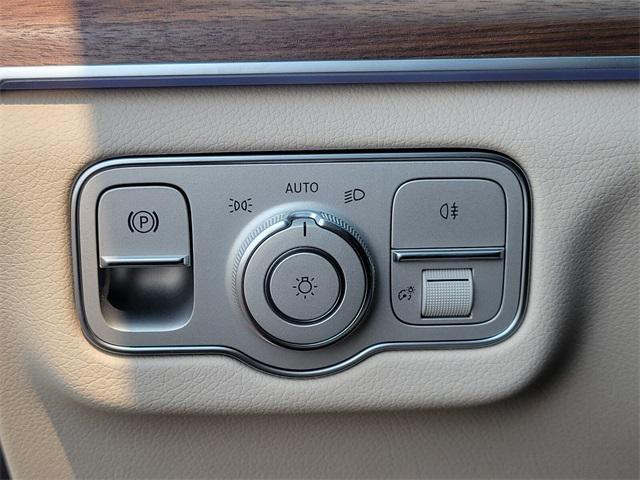 Photo of 2026 White Mercedes-Benz GLE 350