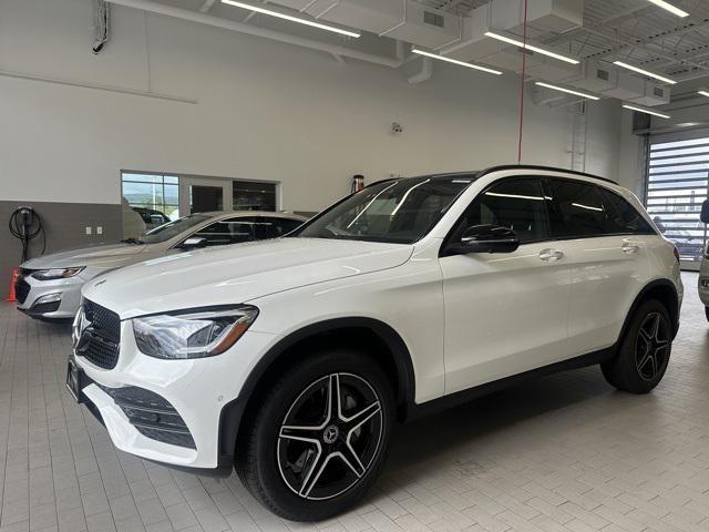 Photo of 2022 White Mercedes-Benz GLC 300