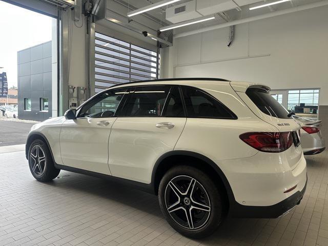 Photo of 2022 White Mercedes-Benz GLC 300
