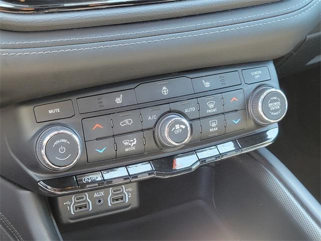 Photo of 2022 White Knuckle Clearcoat Dodge Durango