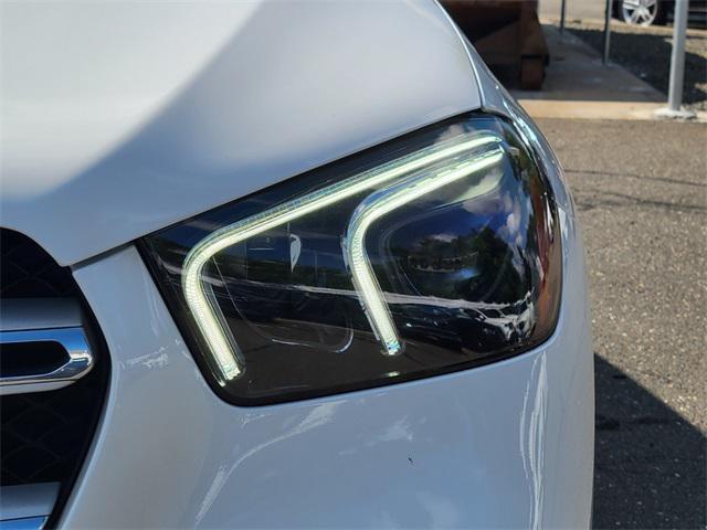 Photo of 2022 White Mercedes-Benz GLE 350