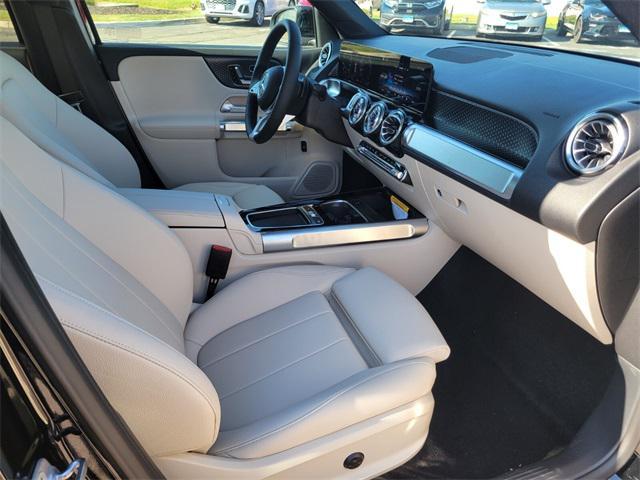 Photo of 2025 Black Mercedes-Benz GLB 250