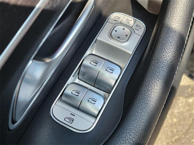 Photo of 2023 Selenite Grey Metallic Mercedes-Benz GLE 350