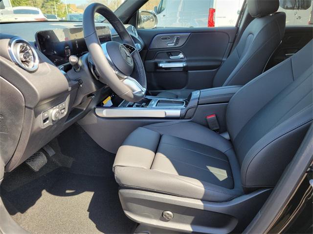 Photo of 2025 Black Mercedes-Benz GLB 250