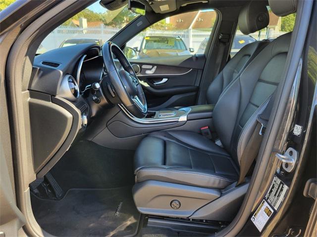 Photo of 2022 Gray Mercedes-Benz GLC 300