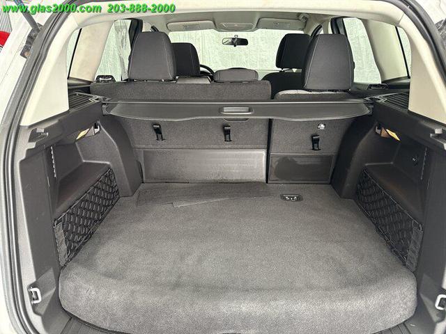 Photo of 2016 Oxford White Ford C-Max Hybrid