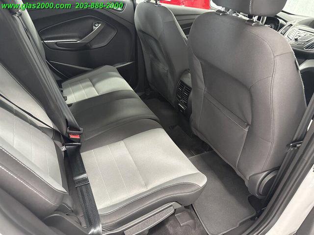 Photo of 2016 Oxford White Ford C-Max Hybrid
