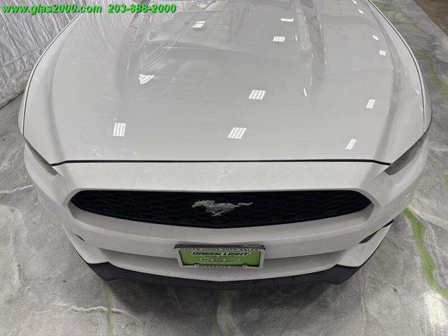 Photo of 2017 Oxford White Ford Mustang