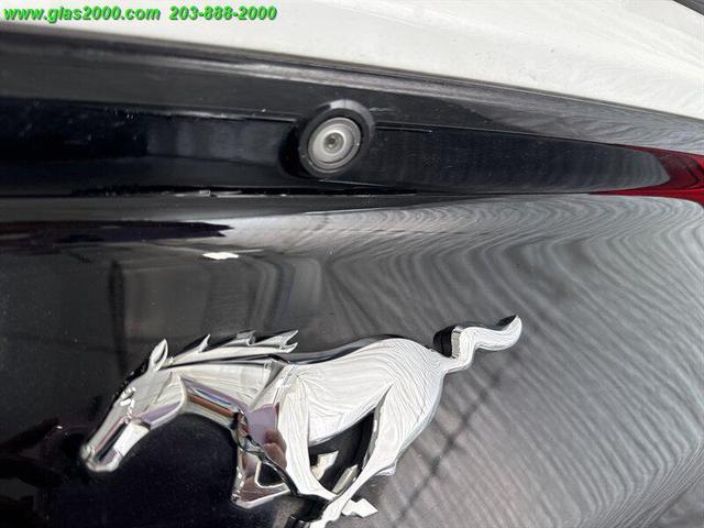 Photo of 2017 Oxford White Ford Mustang