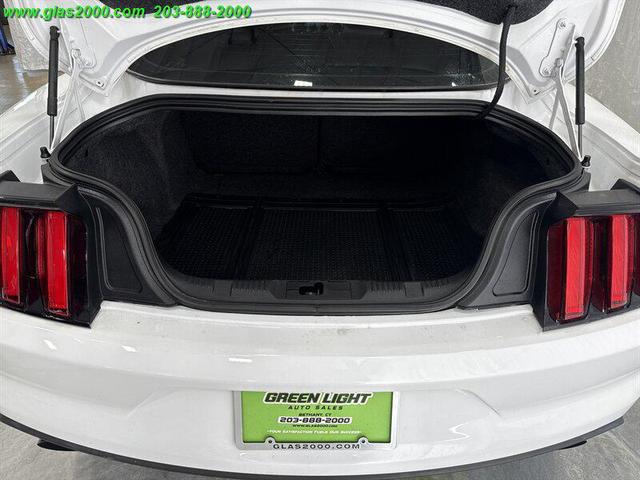 Photo of 2017 Oxford White Ford Mustang