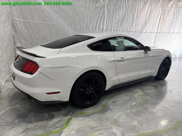 Photo of 2017 Oxford White Ford Mustang