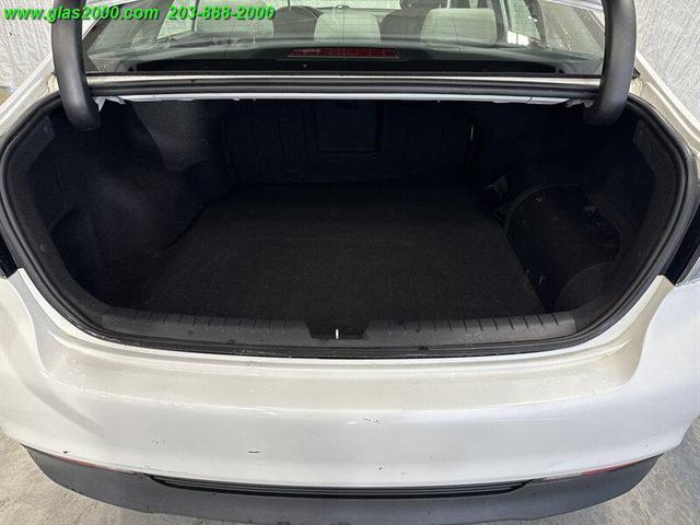 Photo of 2016 Diamond White Pearl Hyundai SONATA Hybrid