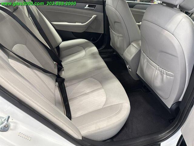Photo of 2016 Diamond White Pearl Hyundai SONATA Hybrid