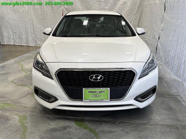Photo of 2016 Diamond White Pearl Hyundai SONATA Hybrid
