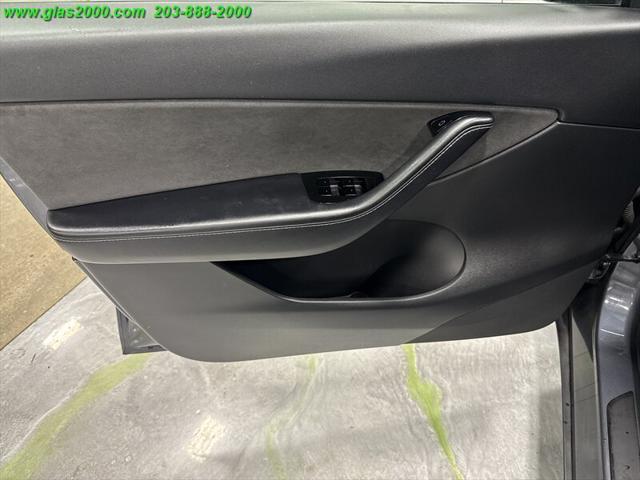 Photo of 2021 Gray Tesla Model Y