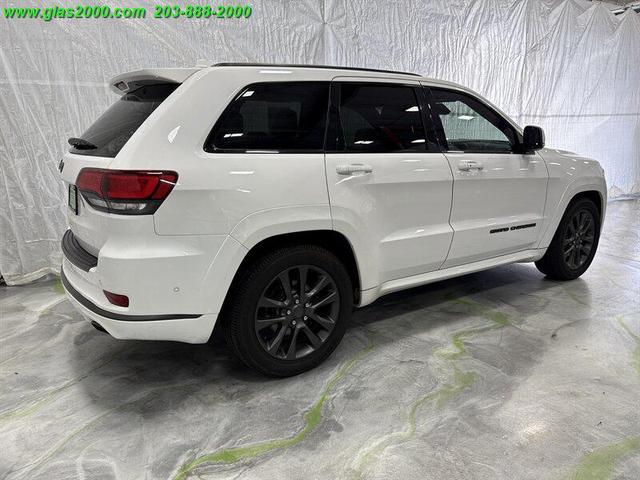 Photo of 2018 Bright White Clearcoat Jeep Grand Cherokee