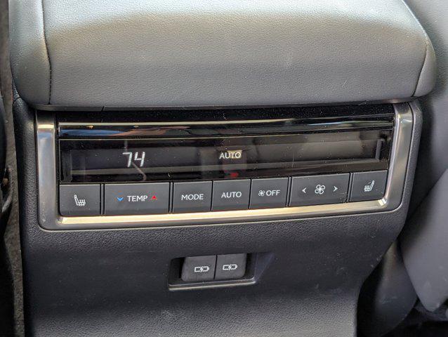 Photo of 2024 Eminent White Pearl Lexus GX 550