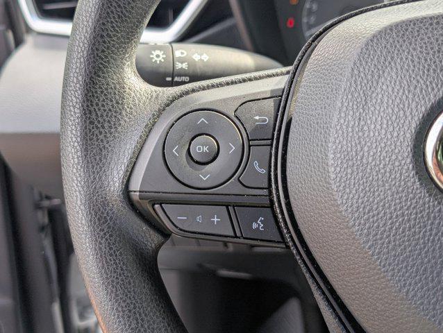 Photo of 2021 Super White Toyota Corolla