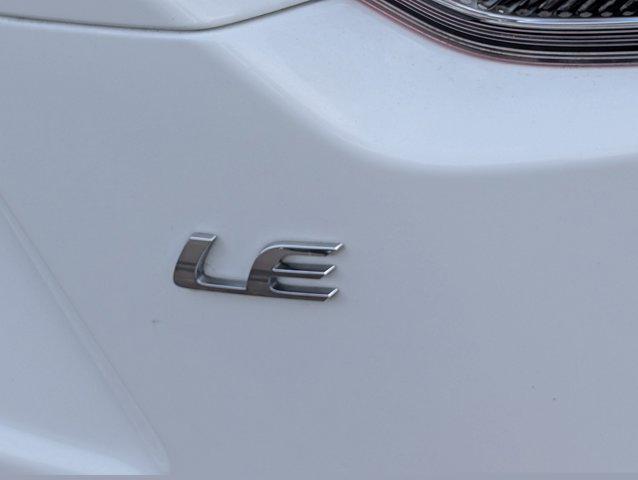 Photo of 2021 Super White Toyota Corolla