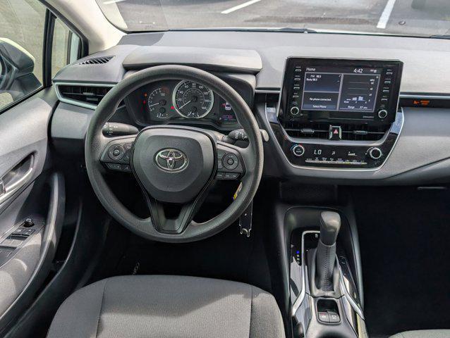 Photo of 2021 Super White Toyota Corolla