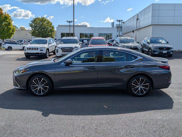 Photo of 2025 Cloudburst Gray Lexus ES 350