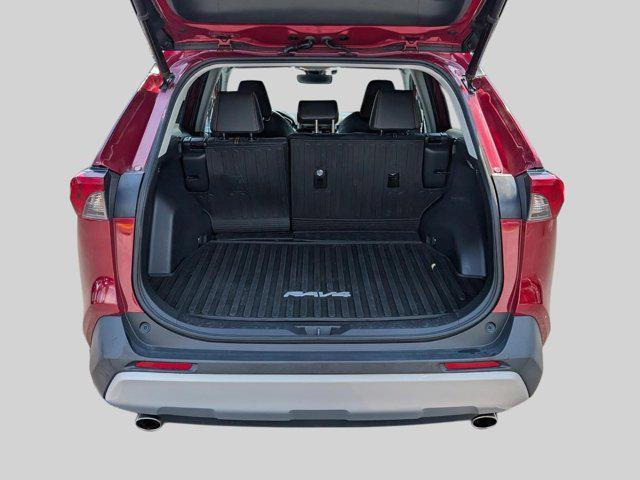 Photo of 2019 Ruby Flare Pearl Toyota RAV4