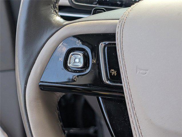 Photo of 2023 Infinite Black Metallic Clearcoat Lincoln Aviator