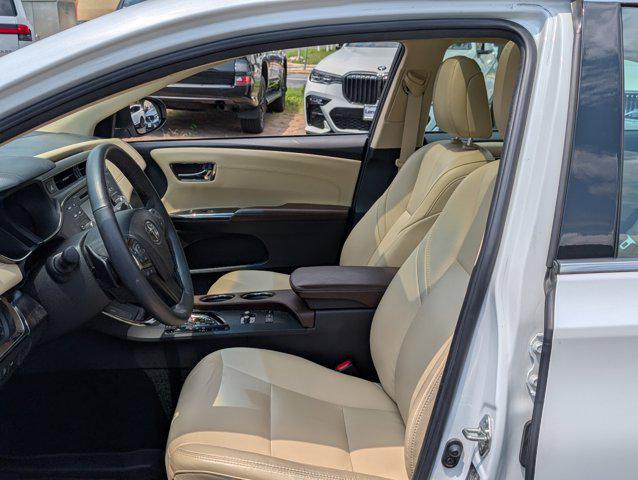 Photo of 2018 Blizzard Pearl Toyota Avalon