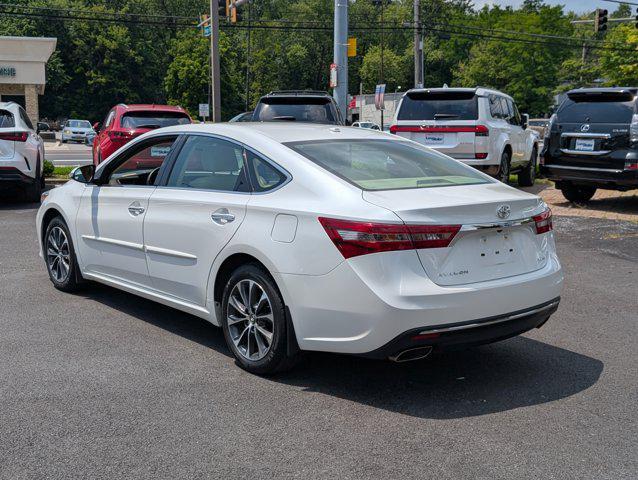 Photo of 2018 Blizzard Pearl Toyota Avalon