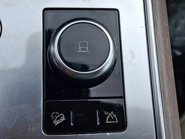 Photo of 2023 Fuji White   1Aa Land Rover Range Rover