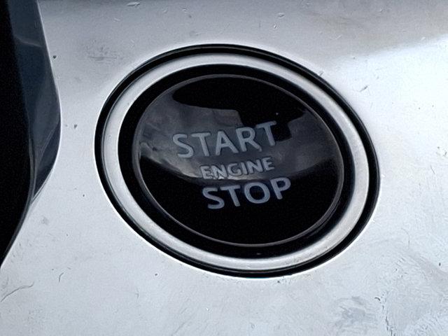 Photo of 2023 Fuji White   1Aa Land Rover Range Rover