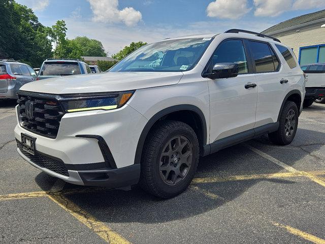 Photo of 2023 Platinum White Pearl   Wx Honda Pilot
