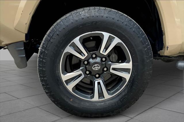 Photo of 2019 Quicksand Toyota Tacoma
