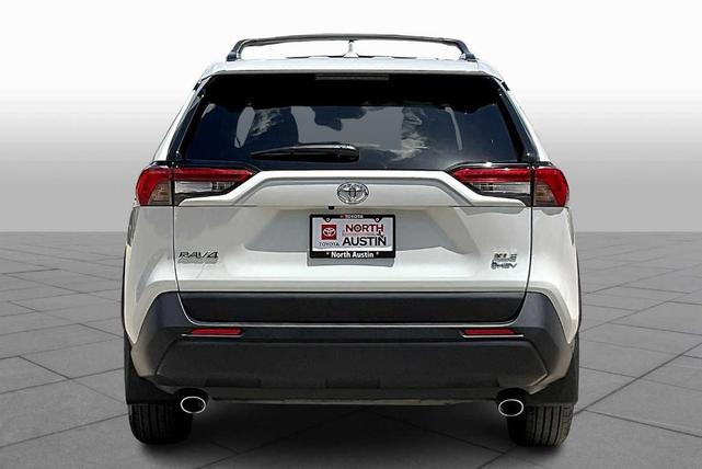 Photo of 2025 Wind Chill Pearl Toyota RAV4 Hybrid