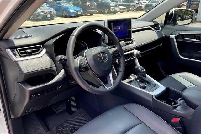 Photo of 2025 Wind Chill Pearl Toyota RAV4 Hybrid