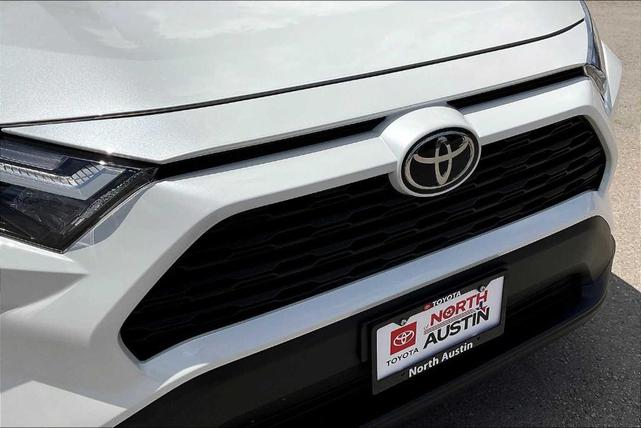 Photo of 2025 Wind Chill Pearl Toyota RAV4 Hybrid