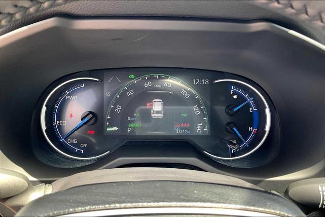 Photo of 2025 Wind Chill Pearl Toyota RAV4 Hybrid