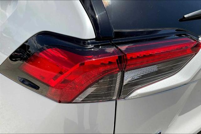 Photo of 2025 Wind Chill Pearl Toyota RAV4 Hybrid